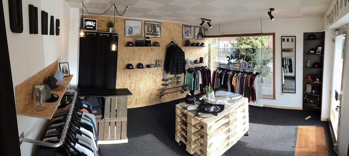 unmac-clothing SHOWROOM